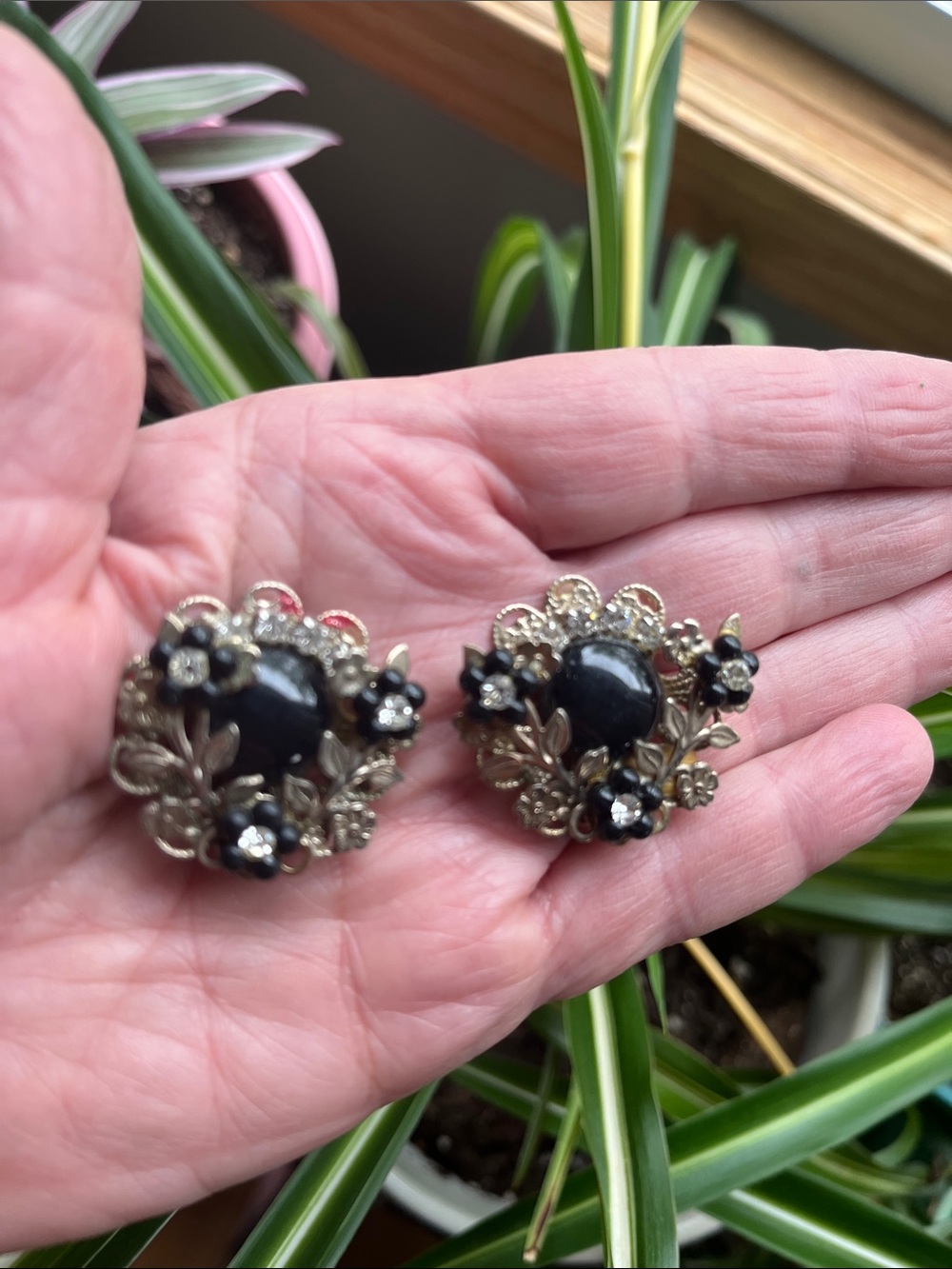 Vtg Black & Silver Tone  Floral Flower Clip On Earrings Rhinestones MCM *READ*